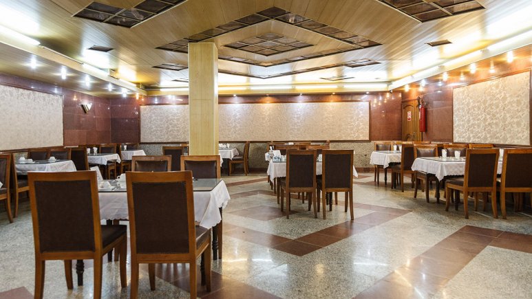 رستوران 1 هتل پامچال تهران